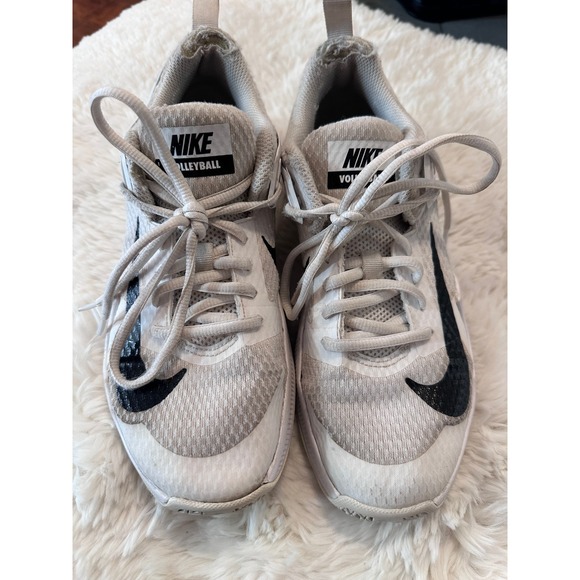 Nike Volleyball Shoes Sneakers Athletic Gym Training White Black - Picture 1 of 8